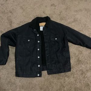 Black Womens small fuzzy line denim jacket
